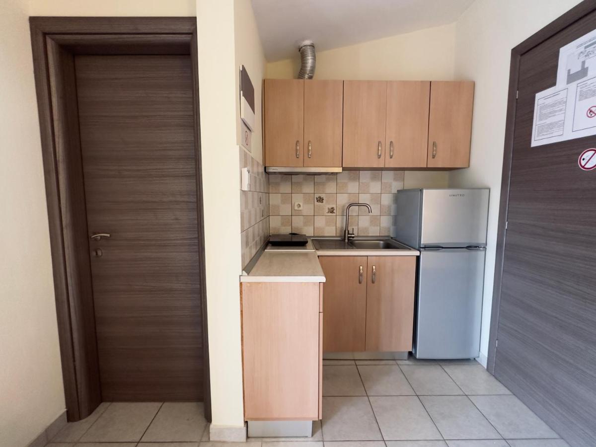 Anna Rooms Nea Vrasna Bagian luar foto