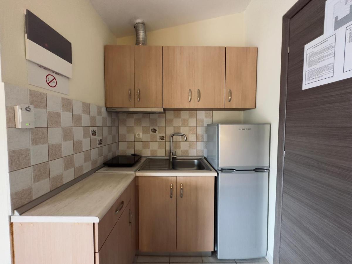 Anna Rooms Nea Vrasna Bagian luar foto