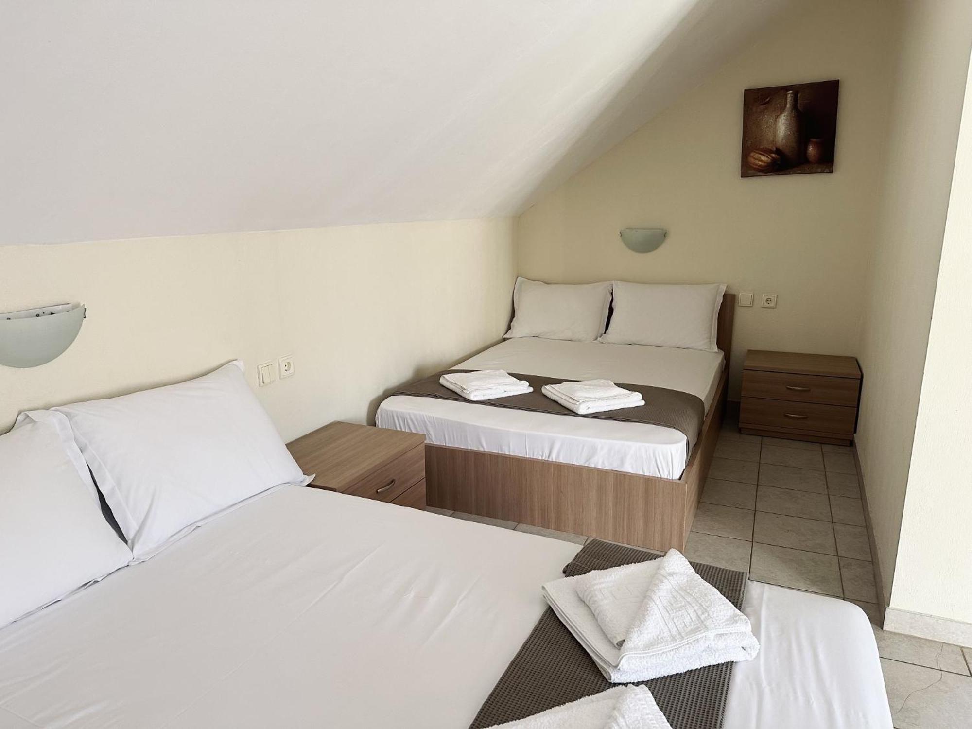 Anna Rooms Nea Vrasna Bagian luar foto