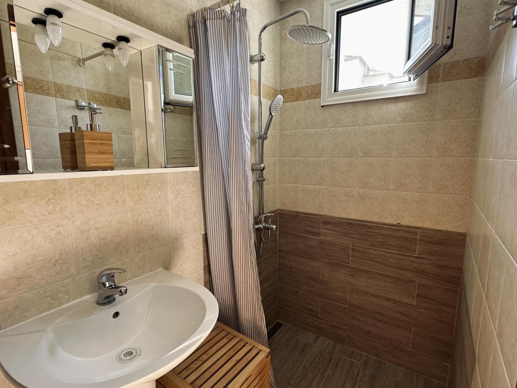 Anna Rooms Nea Vrasna Bagian luar foto